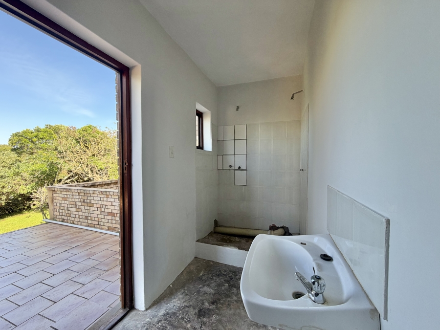 4 Bedroom Property for Sale in Noorsekloof Eastern Cape
